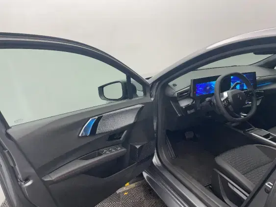 RENAULT CLIO VI - voiture de démonstration - Photo 19