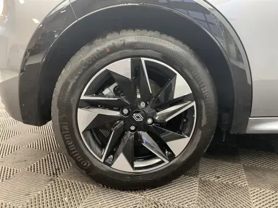 RENAULT CLIO VI - voiture de démonstration - Photo 25