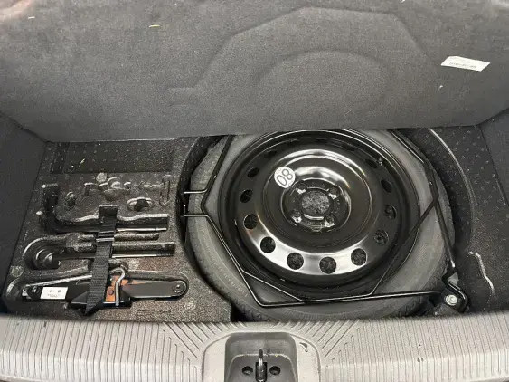 RENAULT CLIO VI - voiture de démonstration - Photo 17