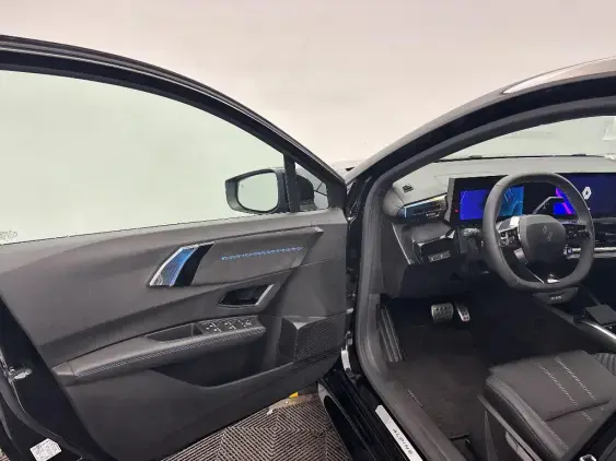 RENAULT CLIO VI - voiture de démonstration - Photo 19