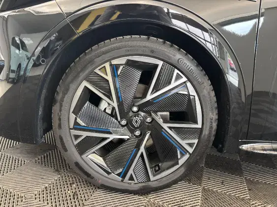 RENAULT CLIO VI - voiture de démonstration - Photo 23