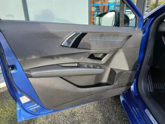 RENAULT CLIO VI - voiture de démonstration - Photo 17