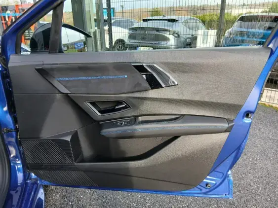 RENAULT CLIO VI - voiture de démonstration - Photo 18