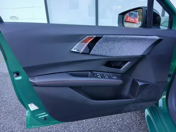 RENAULT CLIO VI - voiture de démonstration - Photo 17