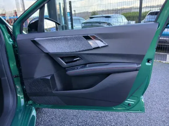 RENAULT CLIO VI - voiture de démonstration - Photo 18