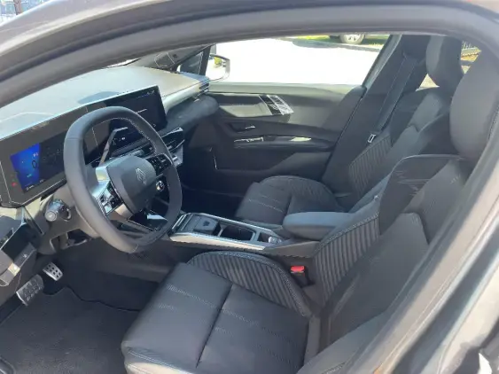 RENAULT CLIO VI - voiture de démonstration - Photo 18