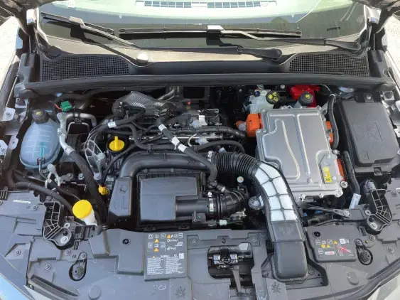RENAULT CLIO VI - voiture de démonstration - Photo 21