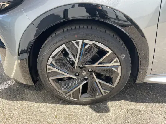 RENAULT CLIO VI - voiture de démonstration - Photo 23
