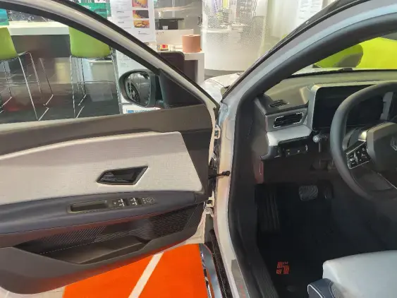 RENAULT 5 III - voiture de démonstration - Photo 18