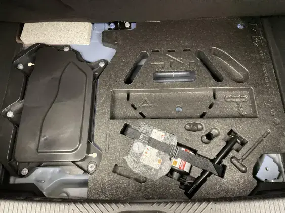 RENAULT CLIO VI - voiture de démonstration - Photo 17