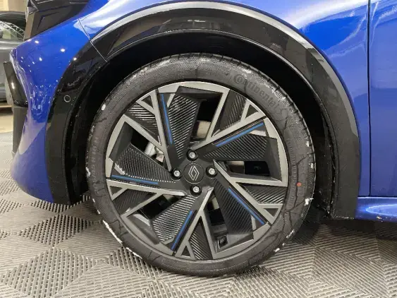 RENAULT CLIO VI - voiture de démonstration - Photo 23