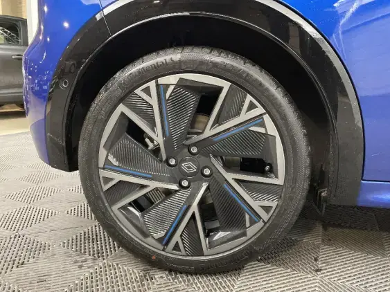 RENAULT CLIO VI - voiture de démonstration - Photo 25