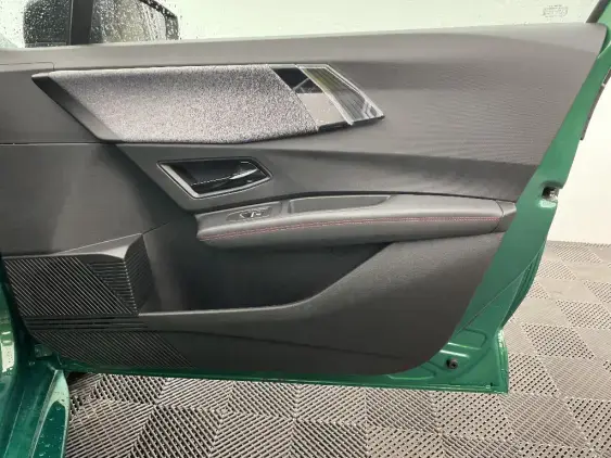 RENAULT CLIO VI - voiture de démonstration - Photo 20