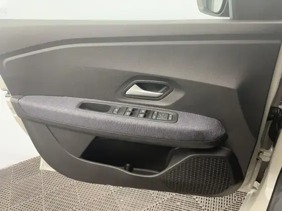 DACIA SANDERO III - voiture de démonstration - Photo 19