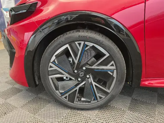 RENAULT CLIO VI - voiture de démonstration - Photo 23