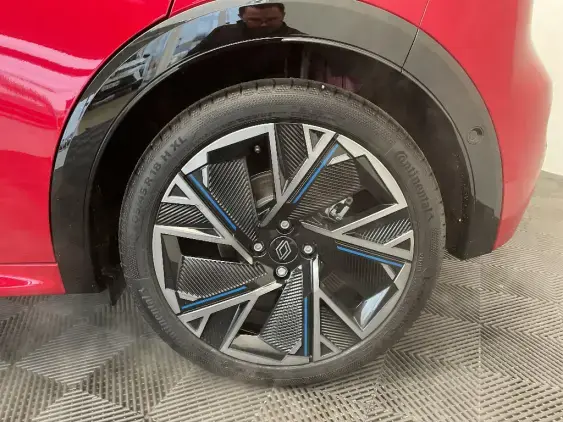 RENAULT CLIO VI - voiture de démonstration - Photo 24