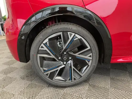 RENAULT CLIO VI - voiture de démonstration - Photo 25