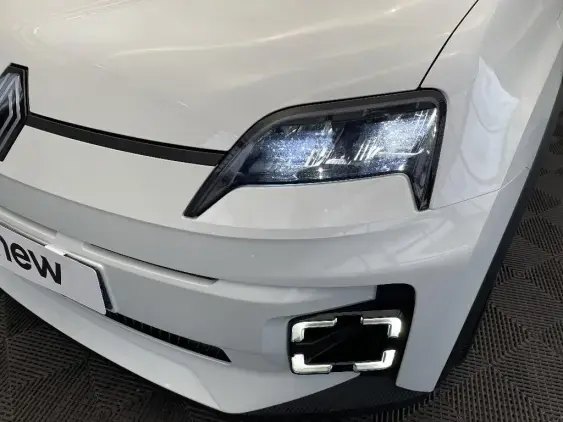 RENAULT 5 III - voiture de démonstration - Photo 22