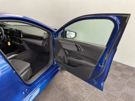 RENAULT CLIO VI - voiture de démonstration - Photo 20