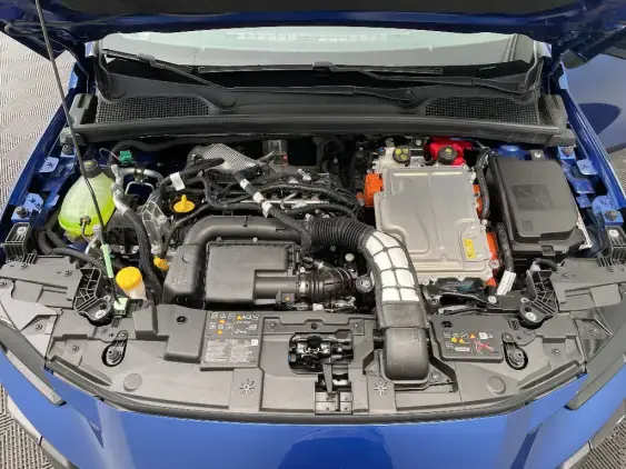 RENAULT CLIO VI - voiture de démonstration - Photo 21