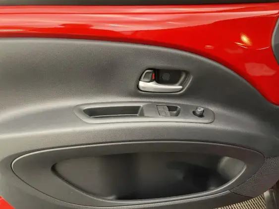 TOYOTA AYGO X - voiture de démonstration - Photo 19