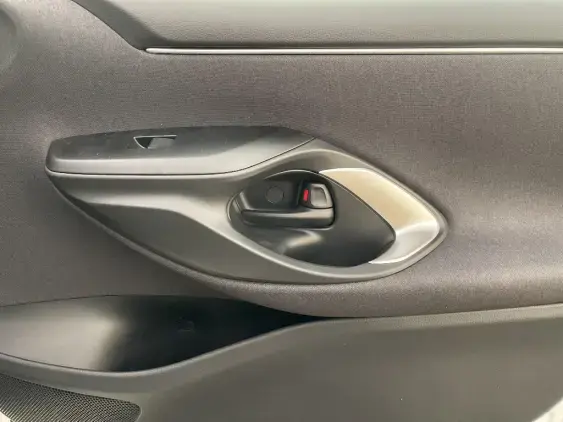 TOYOTA YARIS IV - voiture de démonstration - Photo 20