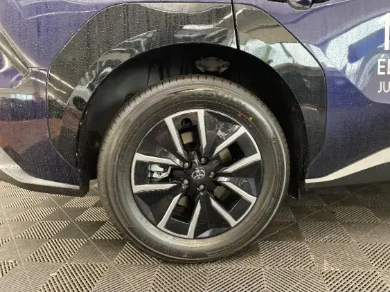 TOYOTA BZ4X - voiture de démonstration - Photo 25