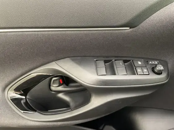 TOYOTA YARIS CROSS I - voiture de démonstration - Photo 17