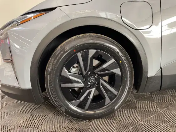 TOYOTA C-HR+ ELECTRIQUE II - voiture de démonstration - Photo 23