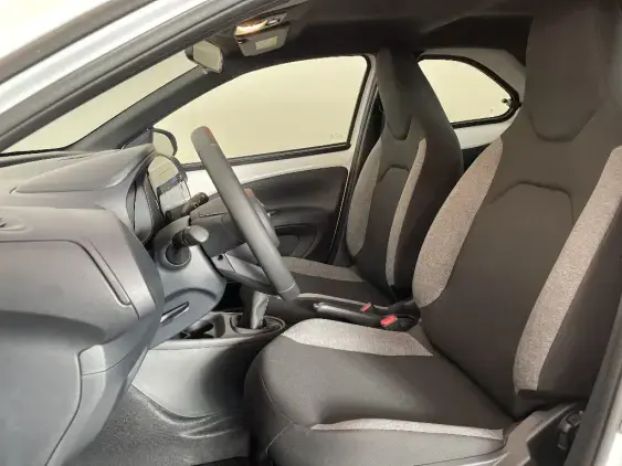 TOYOTA AYGO X - voiture de démonstration - Photo 18
