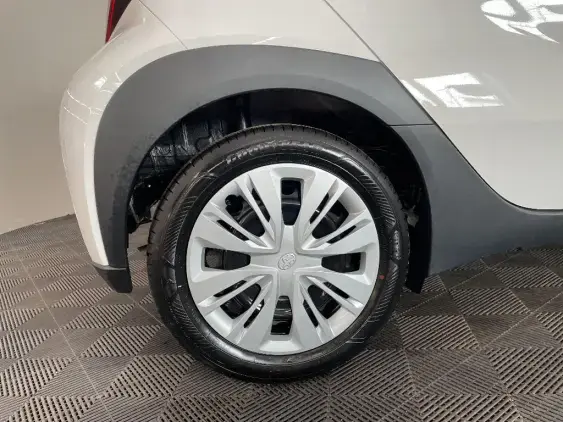 TOYOTA AYGO X - voiture de démonstration - Photo 25