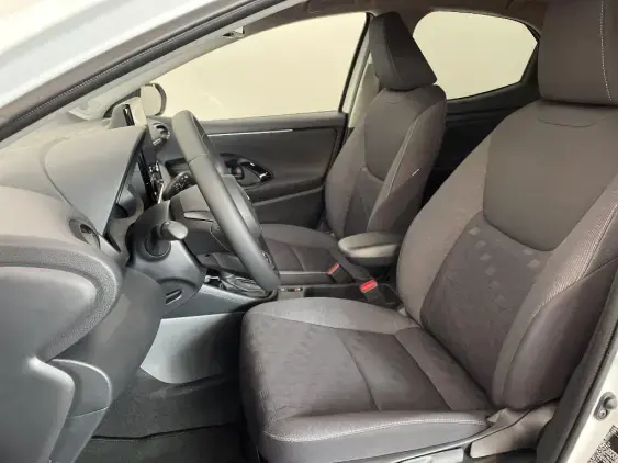TOYOTA YARIS IV - voiture de démonstration - Photo 18
