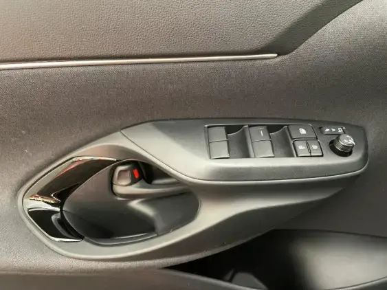 TOYOTA YARIS CROSS I - voiture de démonstration - Photo 17