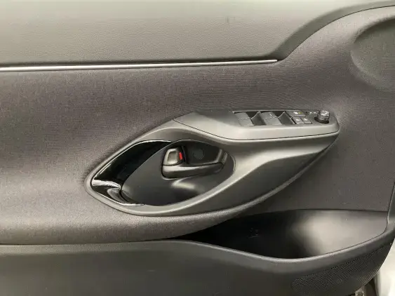 TOYOTA YARIS CROSS I - voiture de démonstration - Photo 19