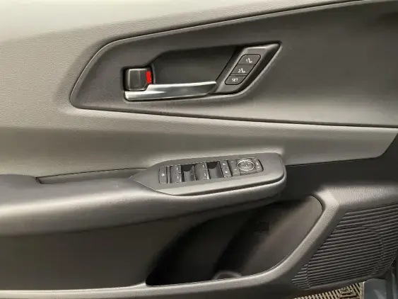 TOYOTA PRIUS V - voiture de démonstration - Photo 19