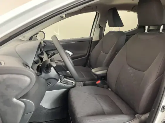 TOYOTA YARIS IV - voiture de démonstration - Photo 18