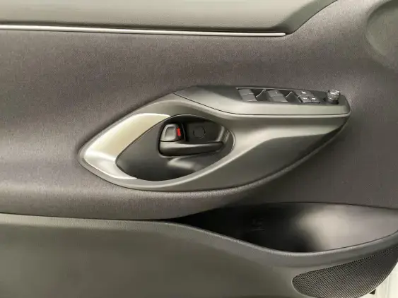 TOYOTA YARIS IV - voiture de démonstration - Photo 19