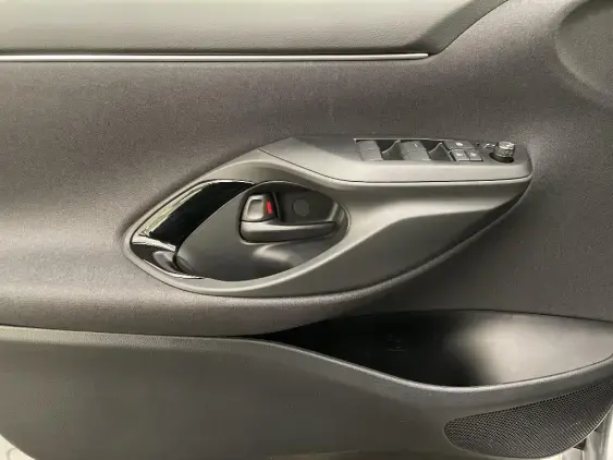 TOYOTA YARIS IV - voiture de démonstration - Photo 19