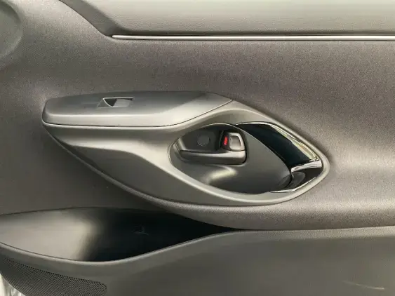 TOYOTA YARIS IV - voiture de démonstration - Photo 20