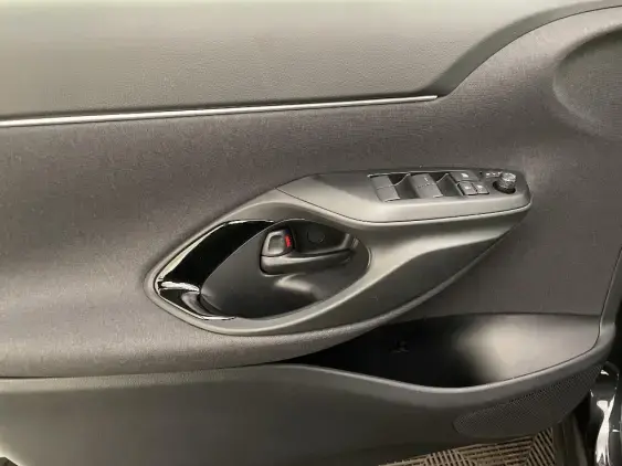 TOYOTA YARIS CROSS I - voiture de démonstration - Photo 19