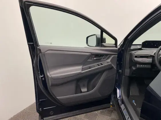 TOYOTA BZ4X - voiture de démonstration - Photo 19