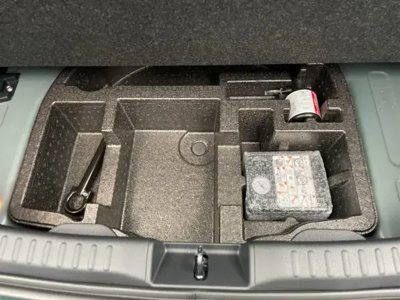 TOYOTA YARIS IV - voiture de démonstration - Photo 17