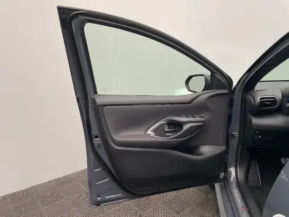 TOYOTA YARIS IV - voiture de démonstration - Photo 19