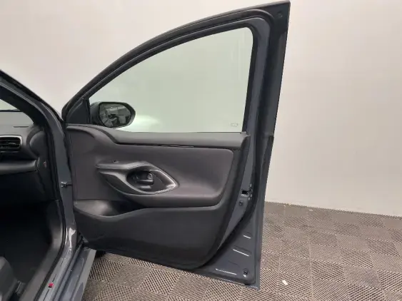 TOYOTA YARIS IV - voiture de démonstration - Photo 20