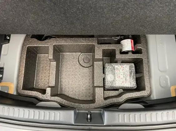 TOYOTA YARIS IV - voiture de démonstration - Photo 17