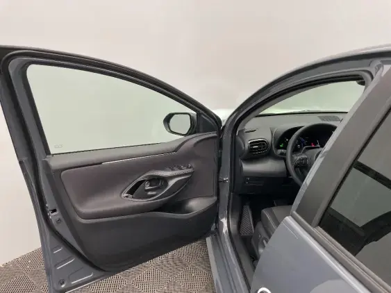 TOYOTA YARIS IV - voiture de démonstration - Photo 19