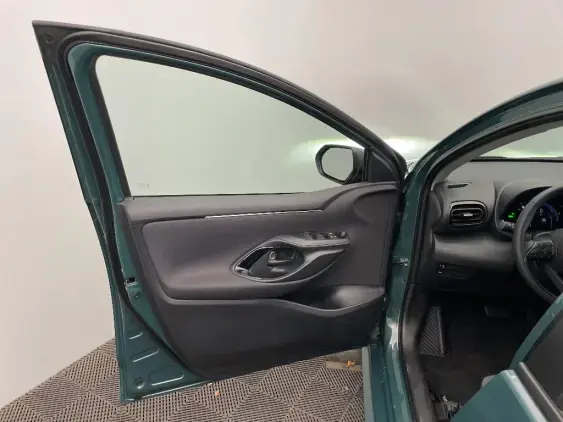 TOYOTA YARIS IV - voiture de démonstration - Photo 19