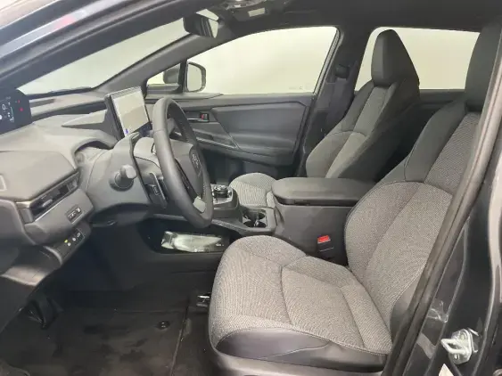 TOYOTA BZ4X - voiture de démonstration - Photo 18