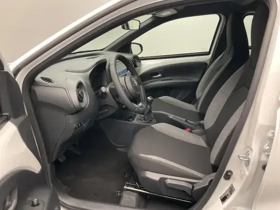 TOYOTA AYGO X - voiture de démonstration - Photo 18