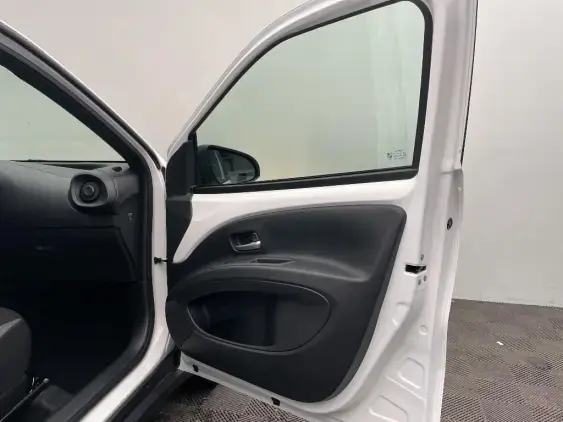 TOYOTA AYGO X - voiture de démonstration - Photo 20